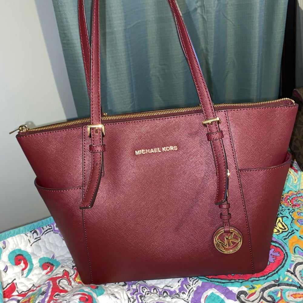 Authentic Michael Kors Pursw